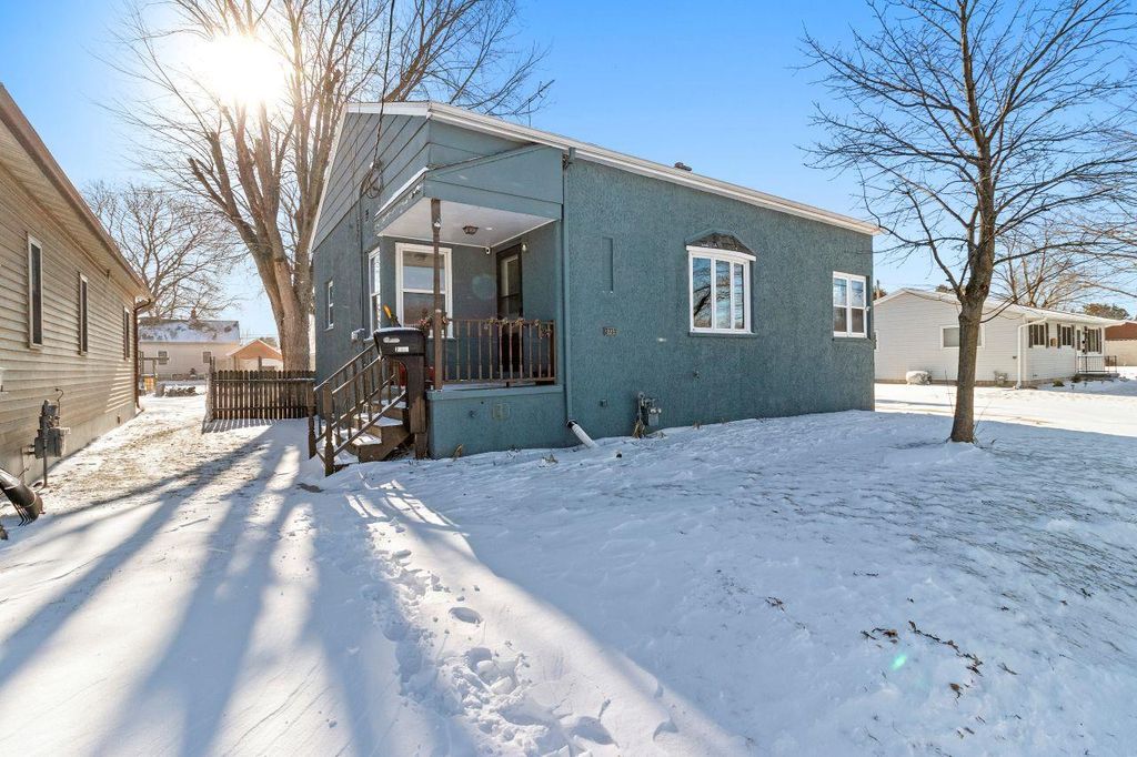Photo of 2735 11th STREET, Two Rivers, WI 54241 (MLS # 50320218)