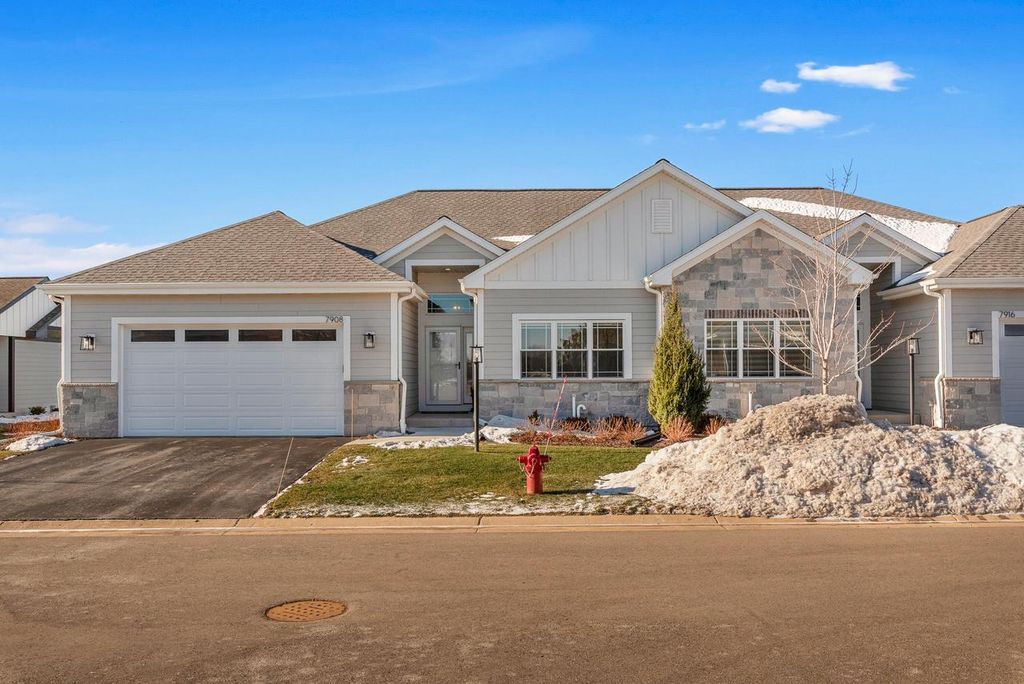 Photo of 7908 E Stone Ridge DRIVE, Lannon, WI 53046 (MLS # 1945188)