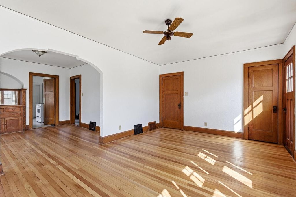 Photo of 2175 S 89th STREET #2177, West Allis, WI 53227 (MLS # 1957287)