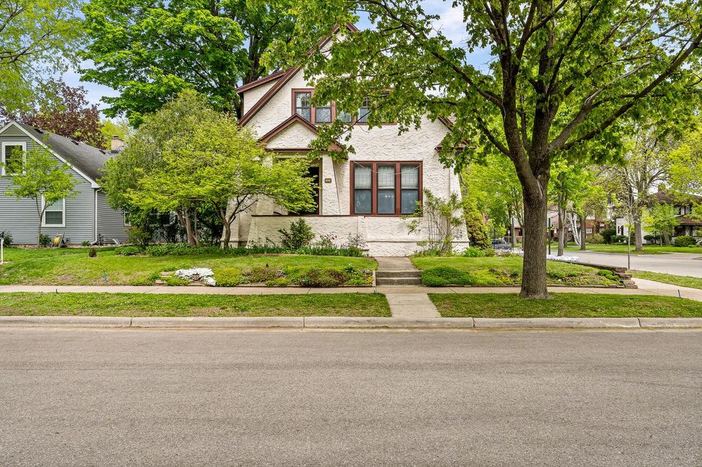 Photo of 1635 King STREET, La Crosse, WI 54601 (MLS # 1961873)