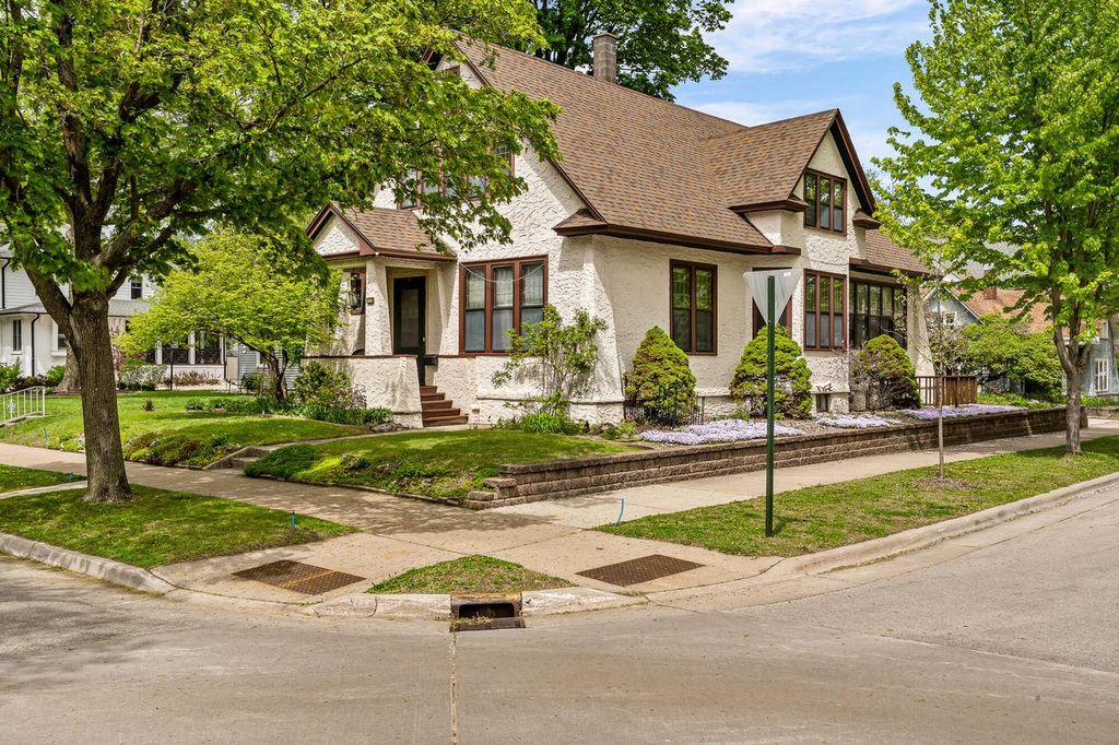 Photo of 1635 King STREET, La Crosse, WI 54601 (MLS # 1961873)