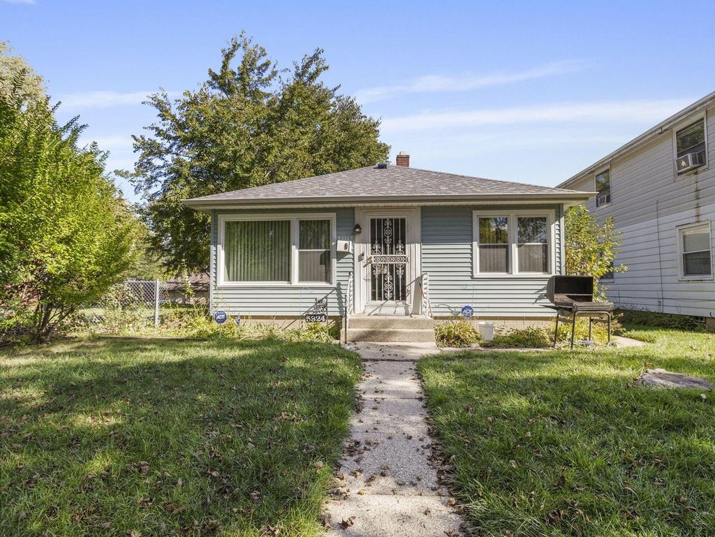 Photo of 5824 N 67th STREET, Milwaukee, WI 53218 (MLS # 1940017)