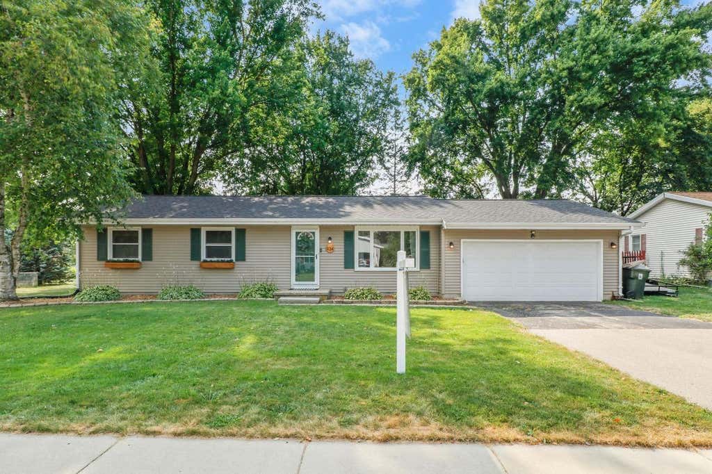 Photo of 934 Jerico LANE, Sun Prairie, WI 53590 (MLS # 2028321)