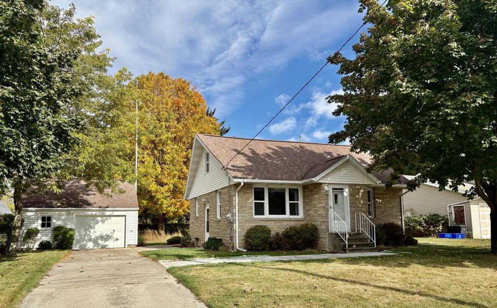Photo of 1024 31st STREET, Two Rivers, WI 54241 (MLS # 1939575)