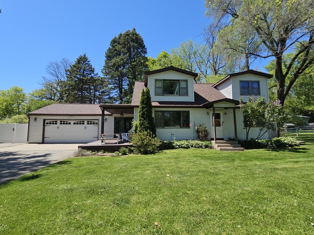 Photo of 2401 County Road MM, Fitchburg, WI 53575 (MLS # 2023408)