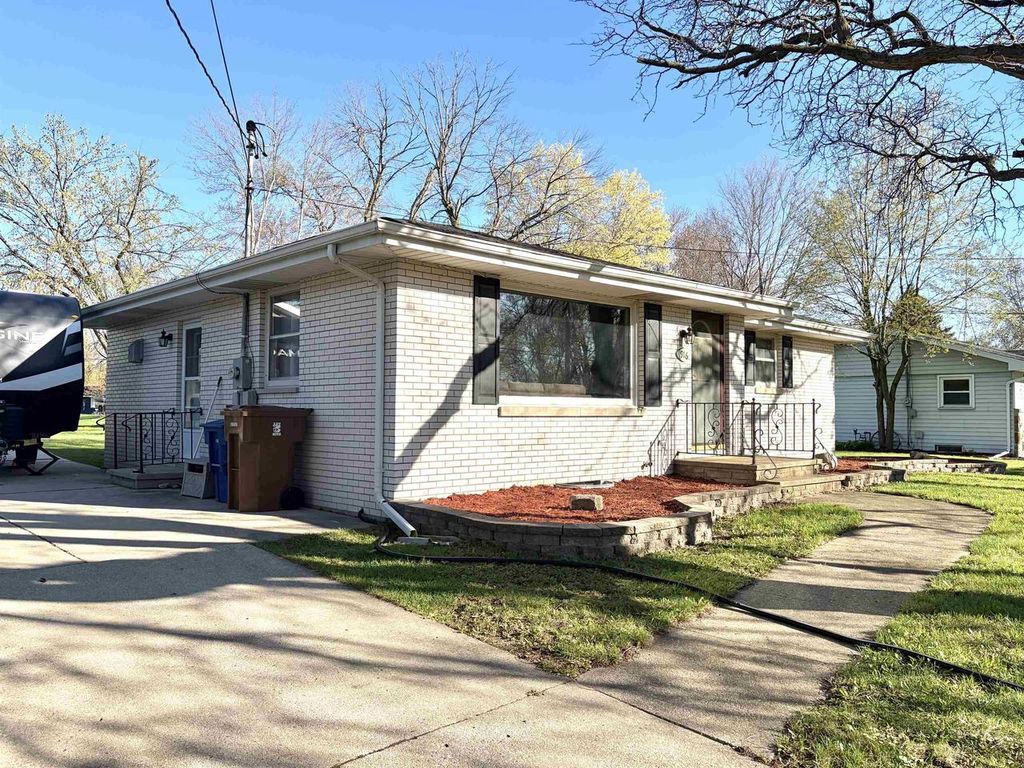 Photo of 916 London STREET, Menasha, WI 54952 (MLS # 50324902)
