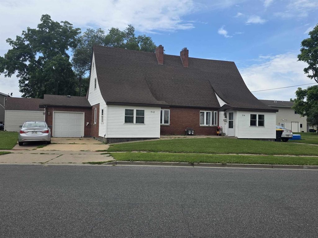 Photo of 712/714 N Glendale AVENUE, Tomah, WI 54660 (MLS # 2026877)