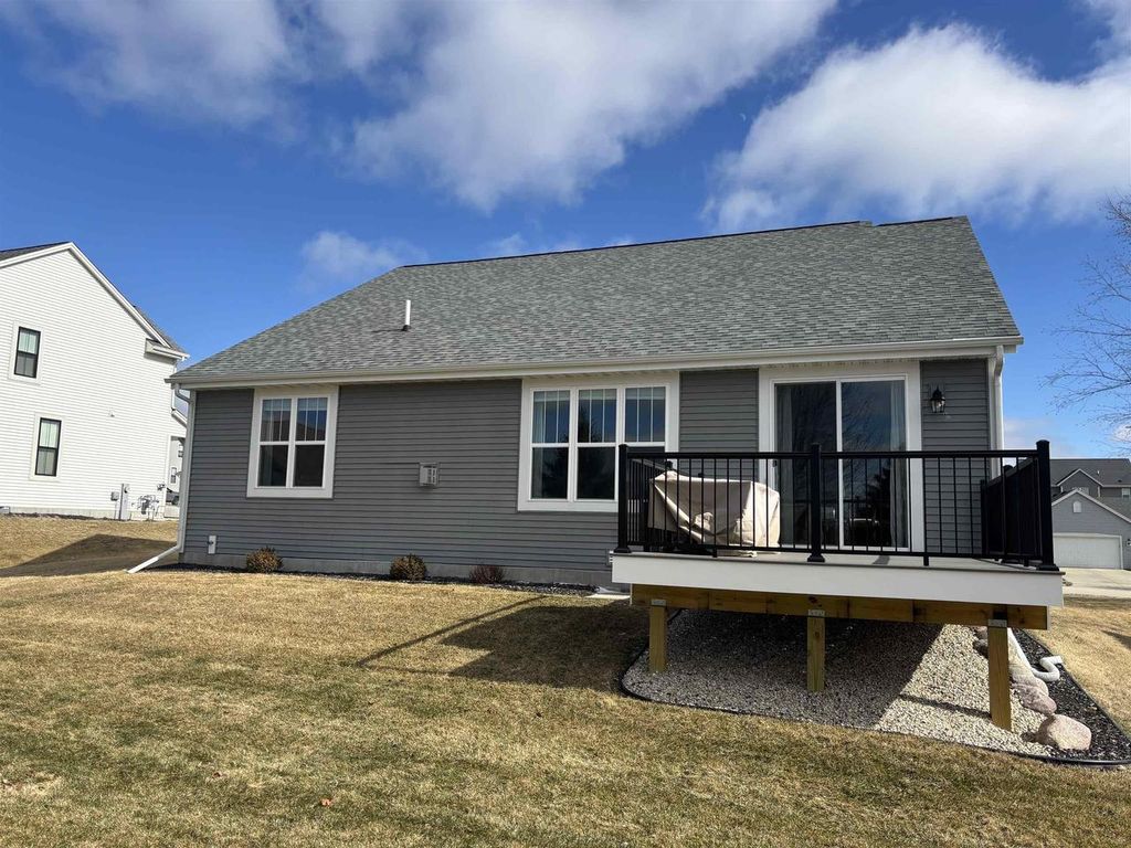 Photo of 615 Lambert DRIVE, Slinger, WI 53086 (MLS # 50321433)
