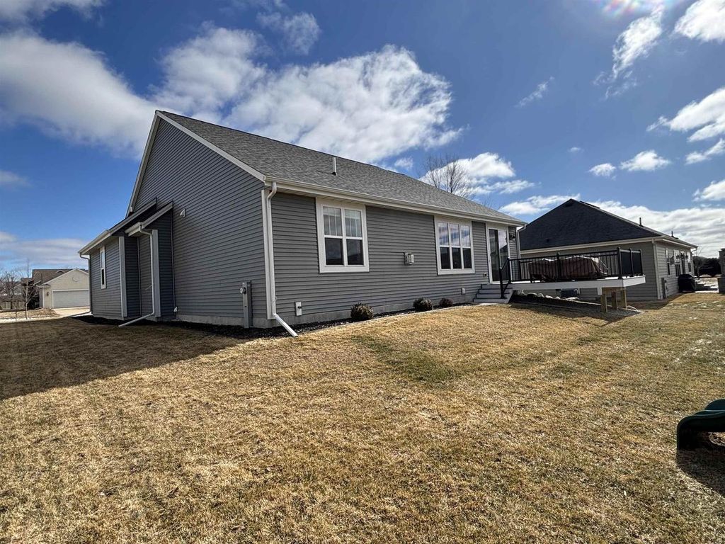 Photo of 615 Lambert DRIVE, Slinger, WI 53086 (MLS # 50321433)