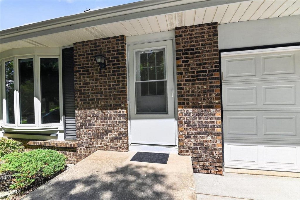 Photo of 6806 Stratford DRIVE, Madison, WI 53719 (MLS # 2026861)