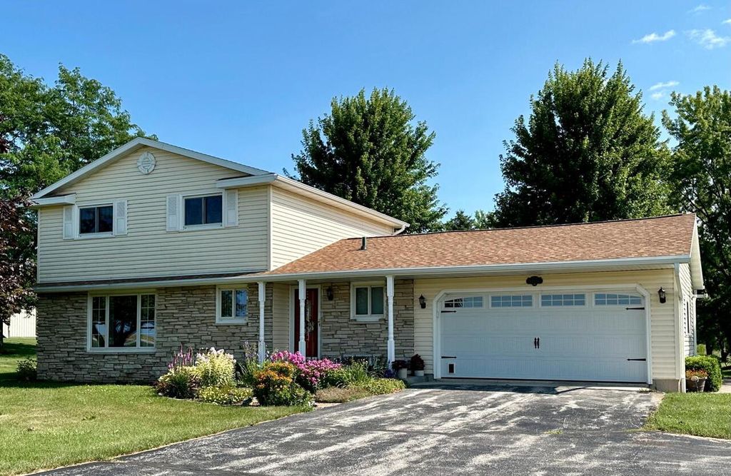 Photo of W2035 County Road Y, Chilton, WI 53014 (MLS # 1937239)