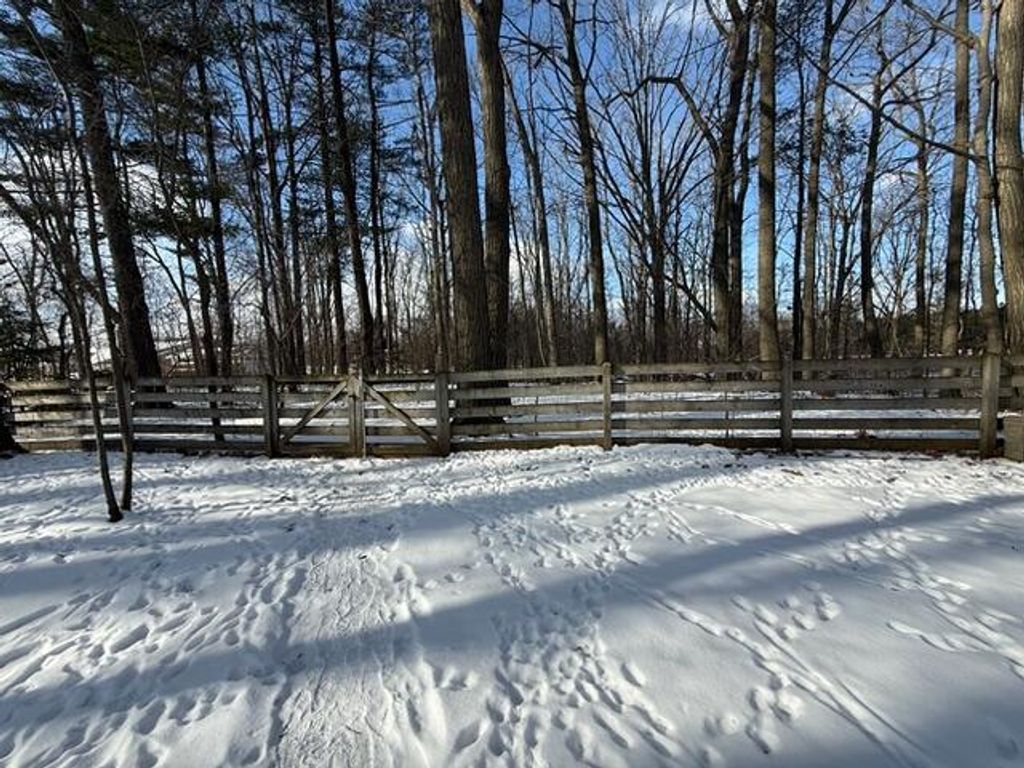 Photo of 928 N 40th STREET, Manitowoc, WI 54220 (MLS # 1948518)