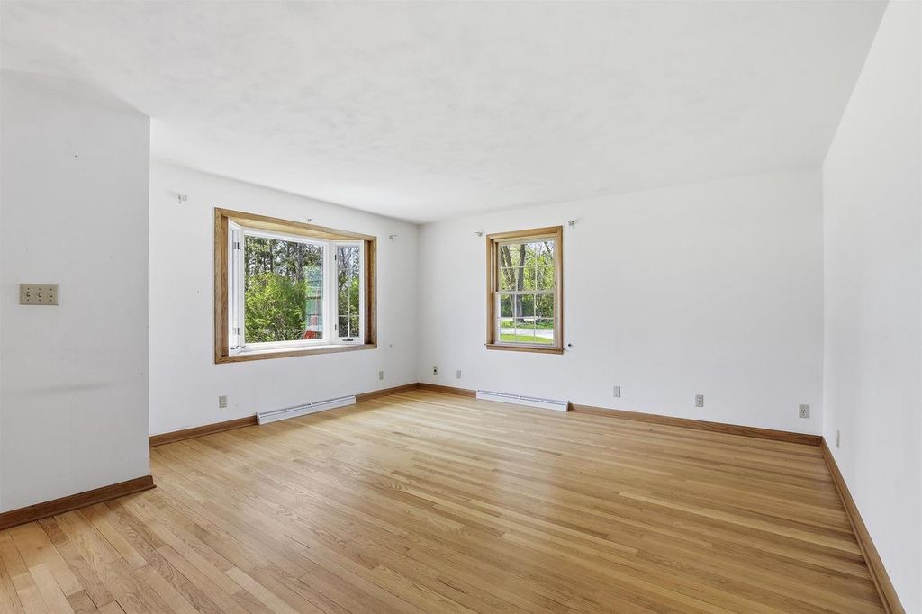 Photo of 3288 Oakridge ROAD, Neenah, WI 54956 (MLS # 50324877)
