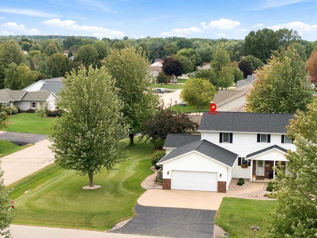 Photo of N9673 Hopfensperger ROAD, Appleton, WI 54915 (MLS # 50333076)