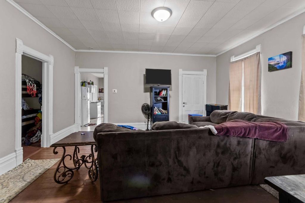 Photo of 326 W 6th AVENUE, Oshkosh, WI 54902 (MLS # 50323871)