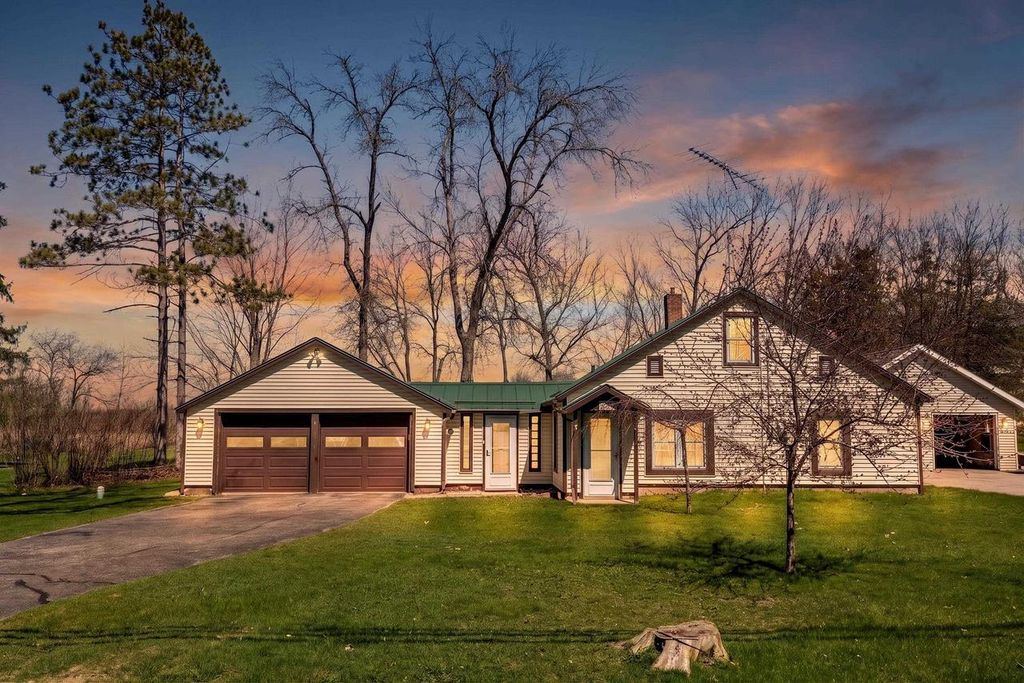 Photo of 472 North STREET, Green Lake, WI 54941 (MLS # 2020056)