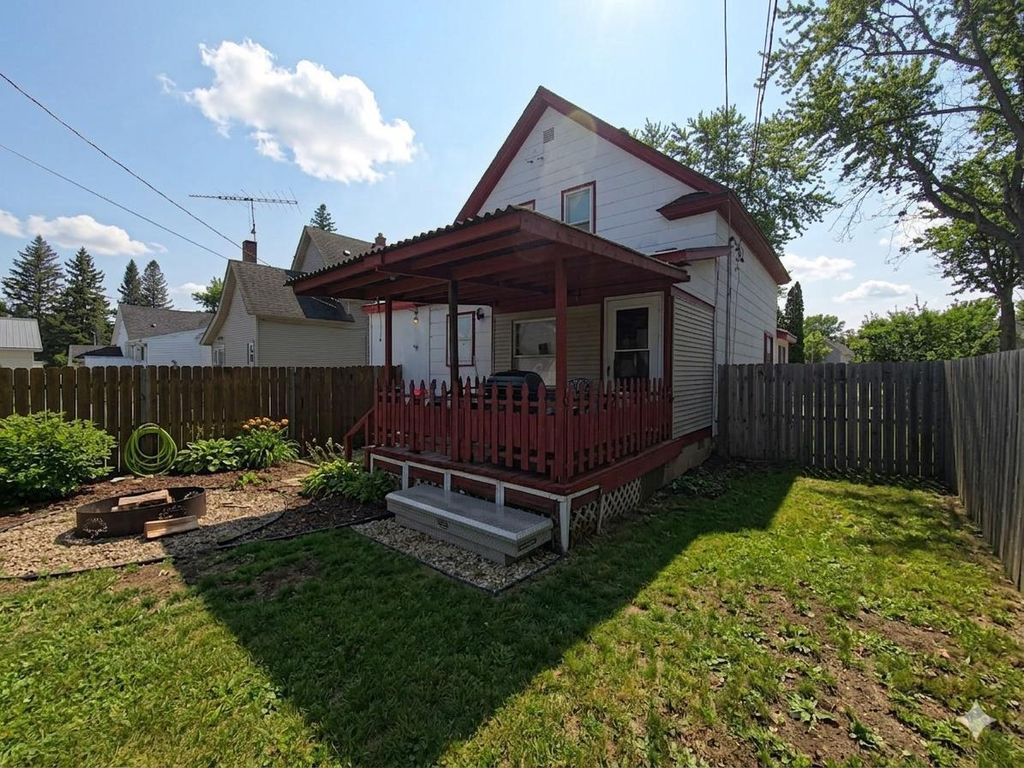 Photo of 429 Pine River STREET, Redgranite, WI 54970 (MLS # 50322525)