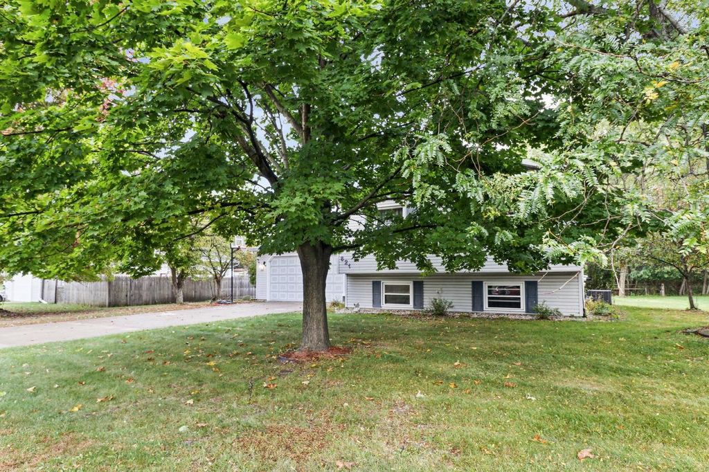 Photo of 821 Dorothy DRIVE, Portage, WI 53901 (MLS # 2010695)