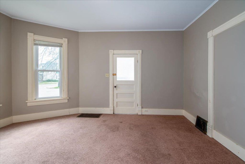 Photo of 500 Scott AVENUE, Oshkosh, WI 54901 (MLS # 50315725)