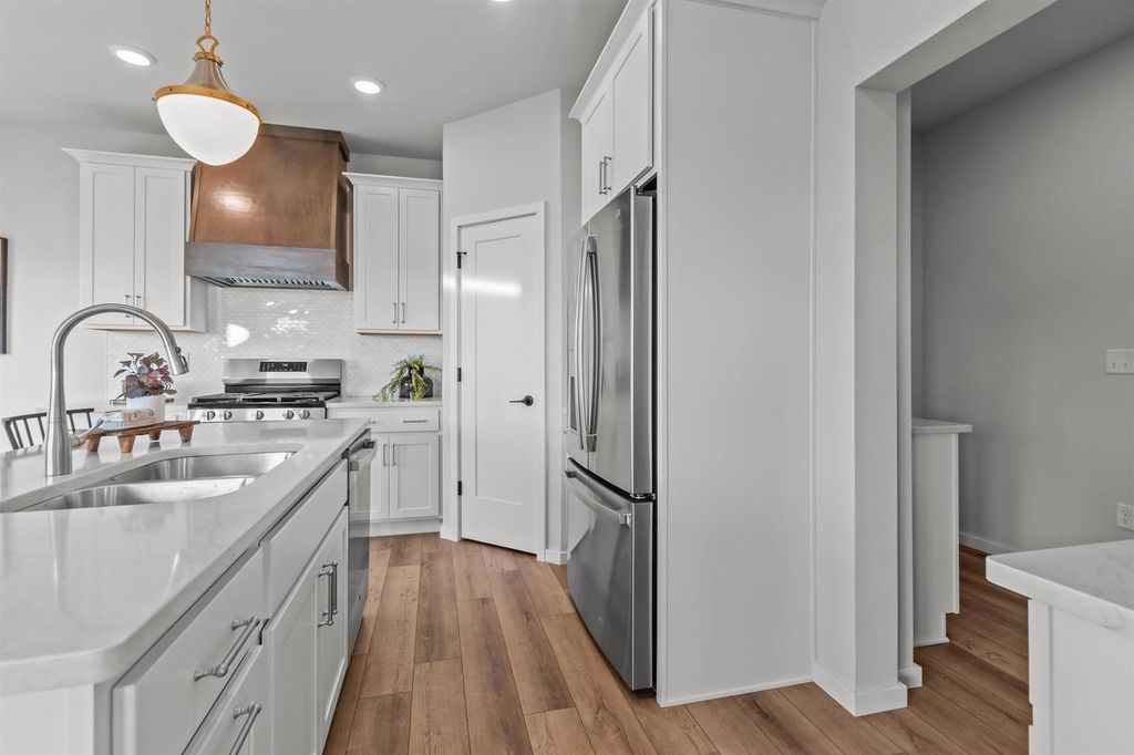 Photo of 3731 E Gladiolus PLACE, Appleton, WI 54913 (MLS # 50321584)