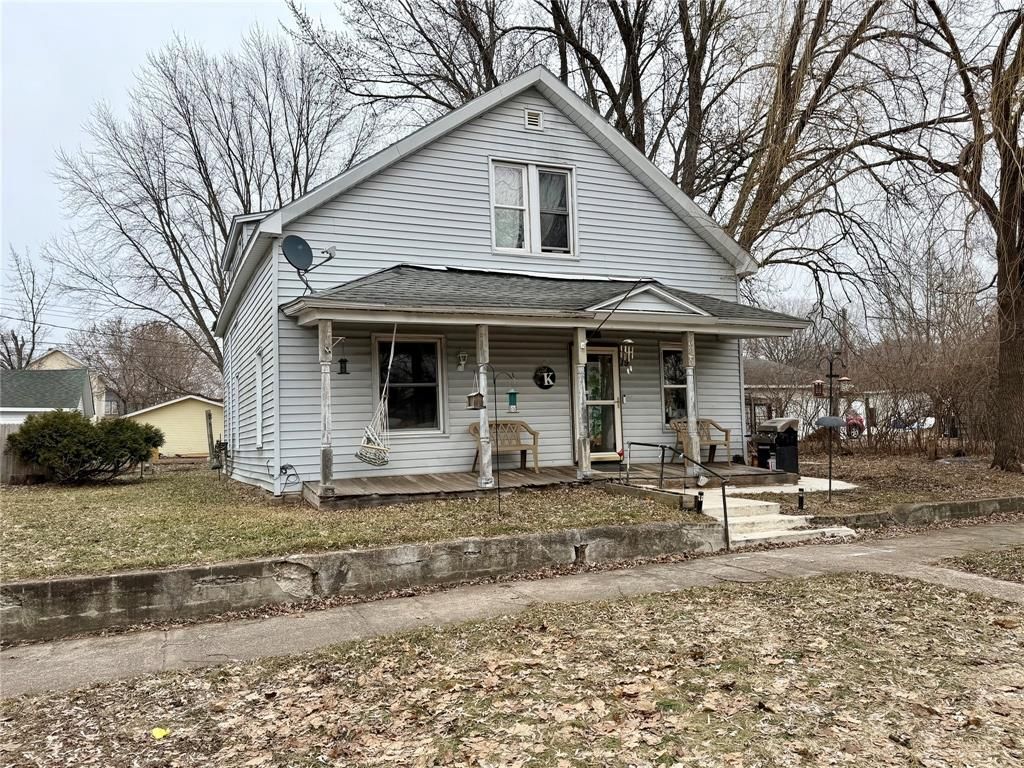 Photo of 19 Woodward AVENUE #duplex, Chippewa Falls, WI 54729 (MLS # 1599145)