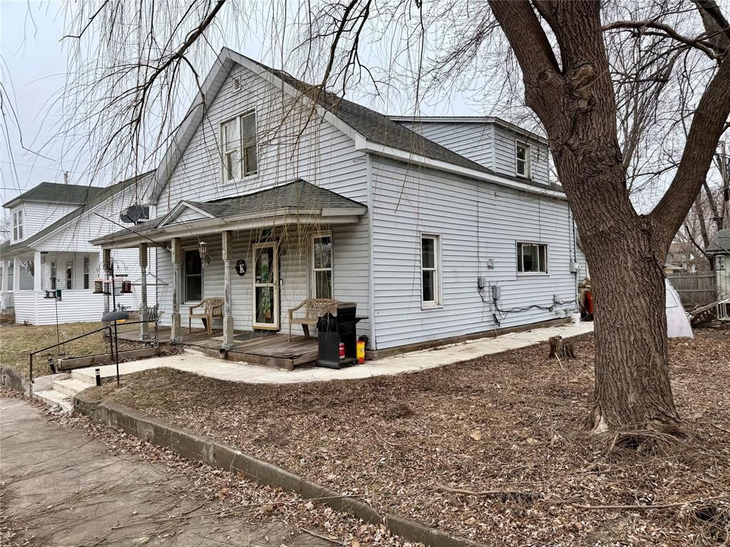 Photo of 19 Woodward AVENUE #duplex, Chippewa Falls, WI 54729 (MLS # 1599145)