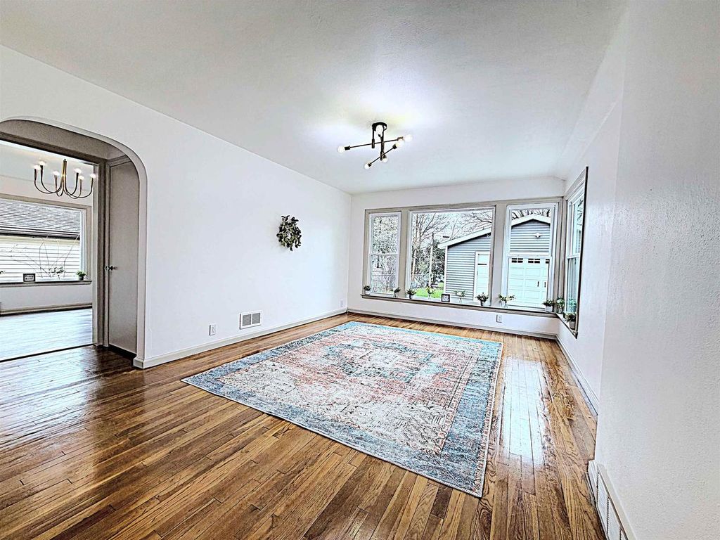 Photo of 225 E Circle STREET, Appleton, WI 54911 (MLS # 50323890)