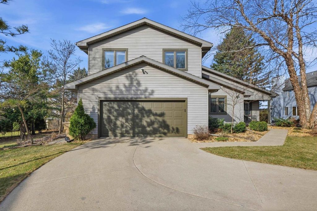 Photo of 34 Maple View COURT, Madison, WI 53719 (MLS # 2019680)