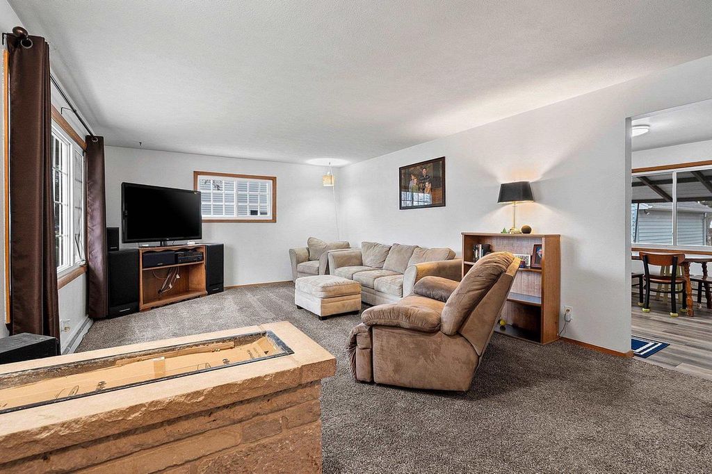 Photo of 925 W Lindbergh STREET, Appleton, WI 54914 (MLS # 50318695)