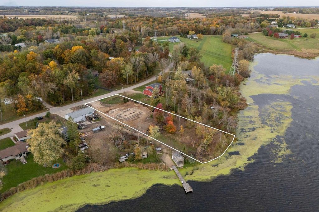 Photo of W647 Oak Shore DRIVE, Fall River, WI 53932 (MLS # 2010732)