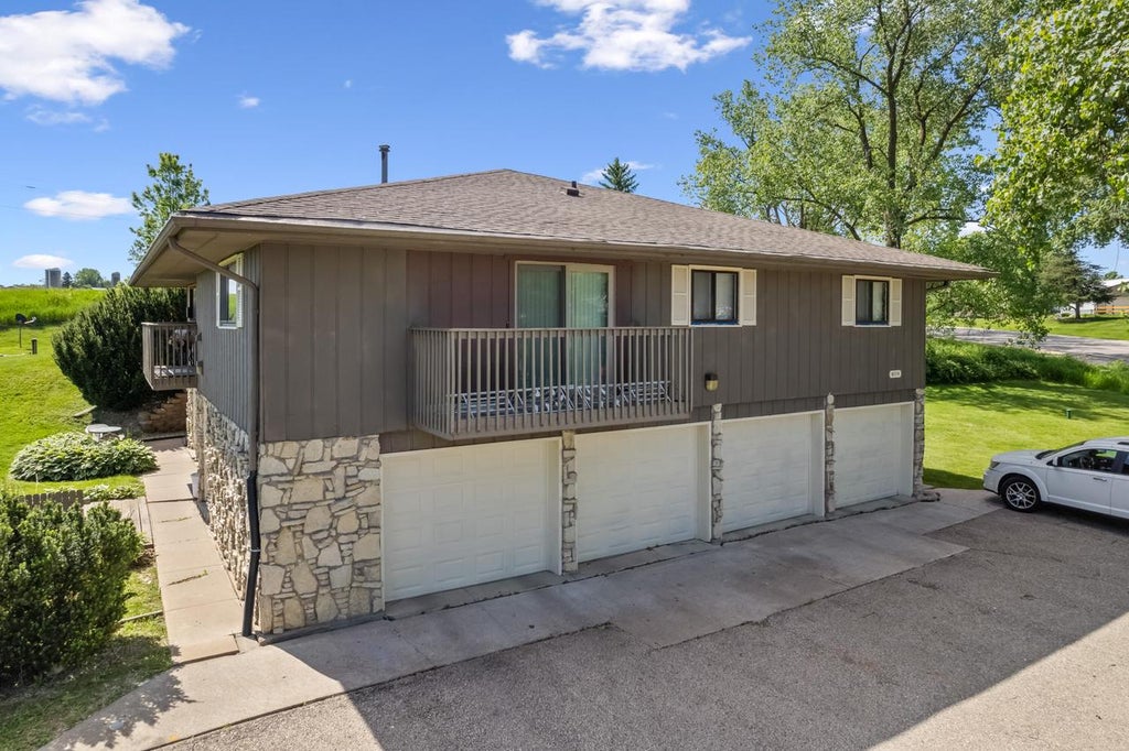 Photo of N2118 County Road F, La Crosse, WI 54601 (MLS # 1968871)