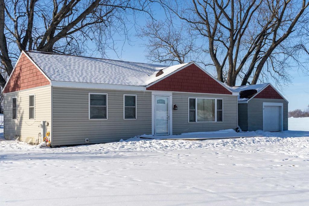 Photo of 1307 Elo ROAD, Pickett, WI 54964 (MLS # 50319016)