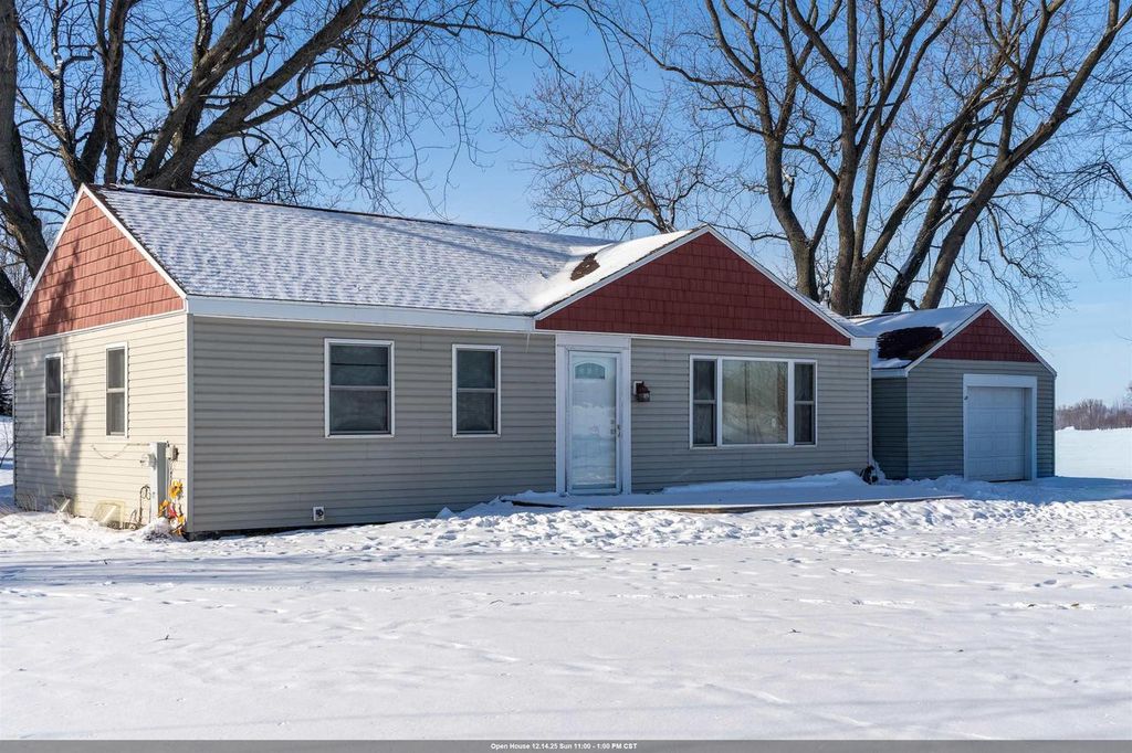 Photo of 1307 Elo ROAD, Pickett, WI 54964 (MLS # 50319016)