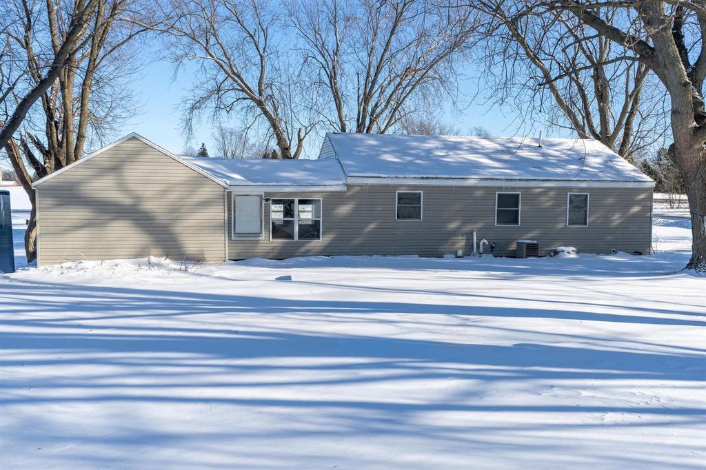 Photo of 1307 Elo ROAD, Pickett, WI 54964 (MLS # 50319016)