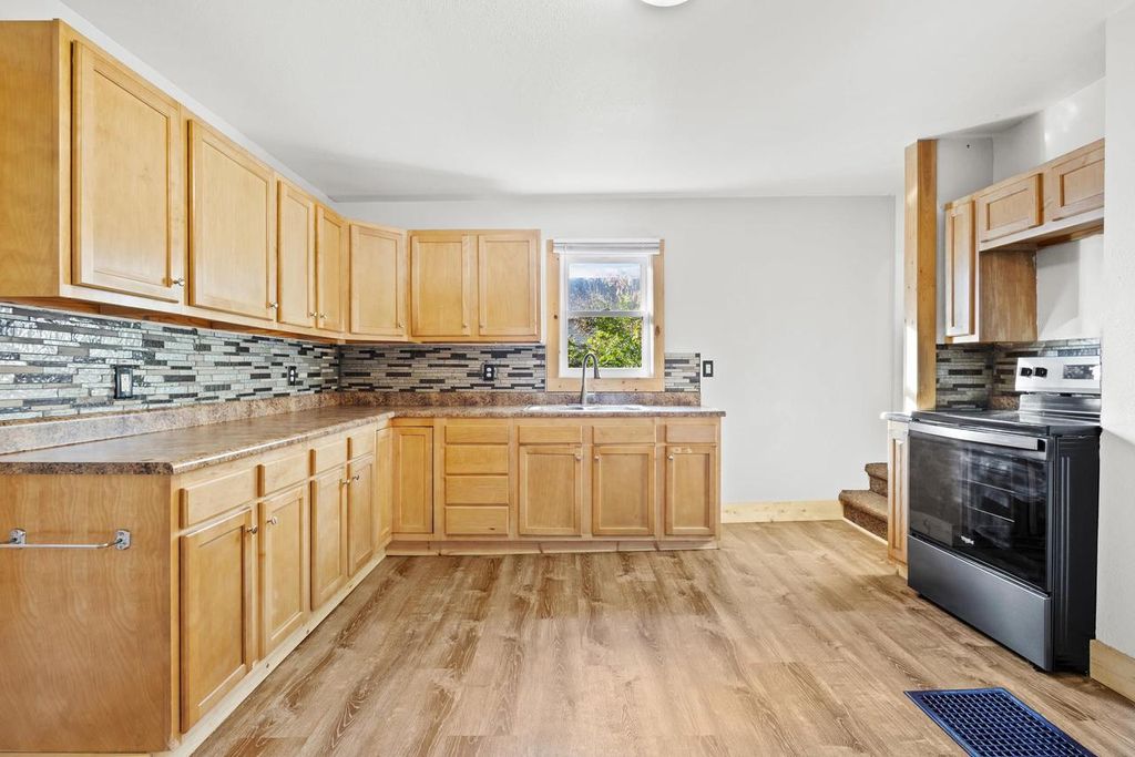 Photo of 41 Mill STREET, Oshkosh, WI 54901 (MLS # 50318118)