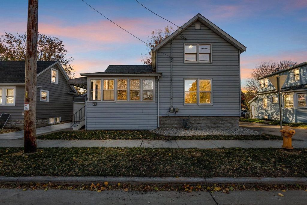 Photo of 41 Mill STREET, Oshkosh, WI 54901 (MLS # 50318118)