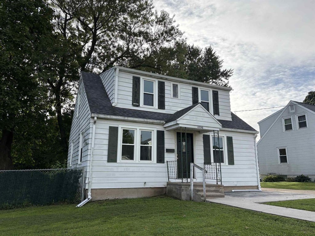 Photo of 1806 17th AVENUE, Monroe, WI 53566 (MLS # 2027453)
