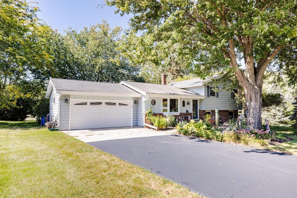 Photo of 327 Wakefield Downs, Wales, WI 53183 (MLS # 1940309)