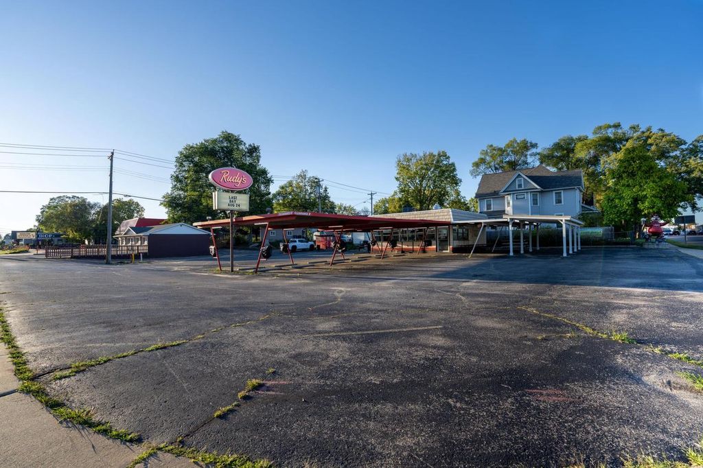 Photo of 514 S Water St, Sparta, WI 54656 (MLS # 1937692)