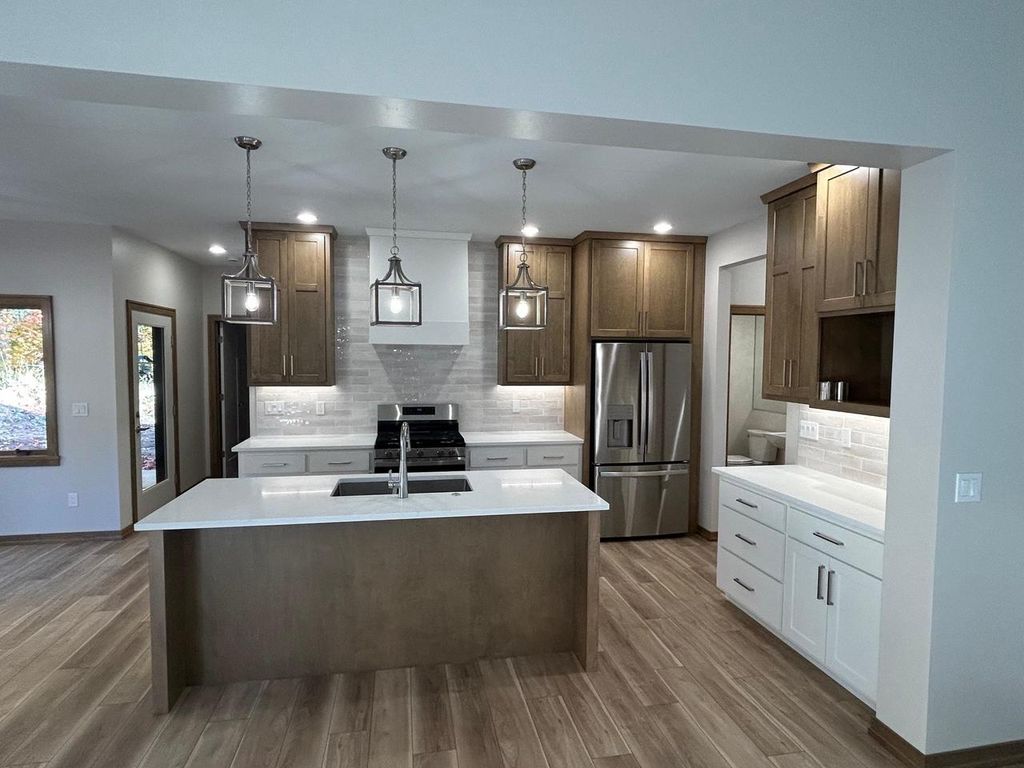 Photo of 2623 Chambers CROSSING, Green Bay, WI 54313 (MLS # 50316844)