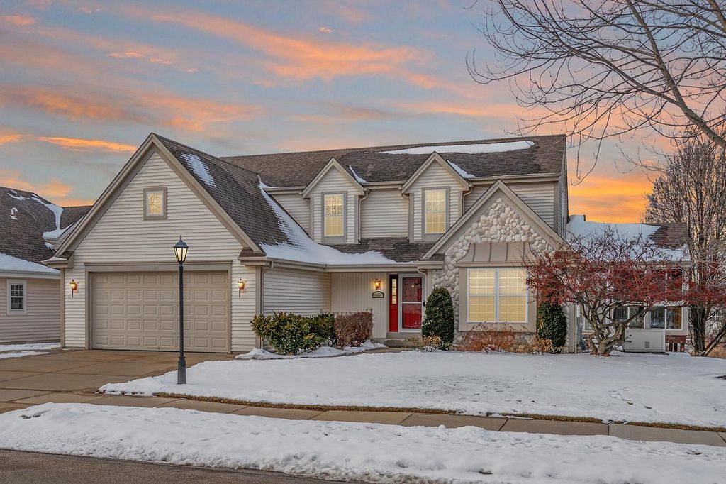 Photo of 1632 Auburn COURT, Waukesha, WI 53189 (MLS # 1946622)