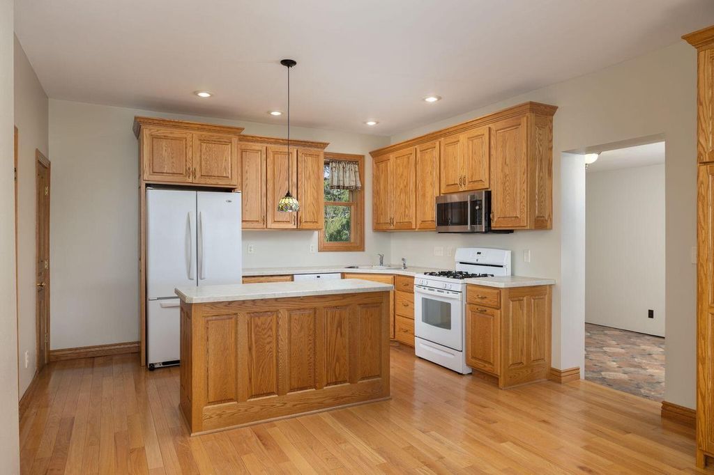 Photo of W4844 State Road 33, La Crosse, WI 54601 (MLS # 1937499)