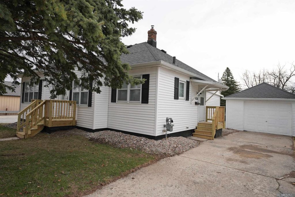 Photo of 436 N Madison STREET, Chilton, WI 53014 (MLS # 50323003)