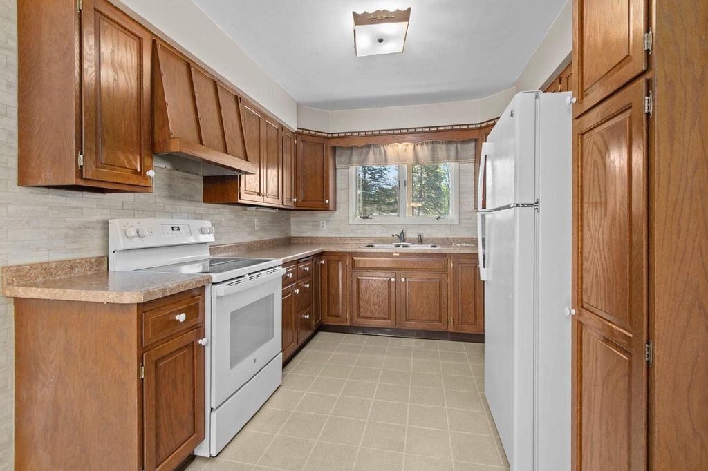 Photo of 220 Walnut STREET, Clintonville, WI 54929 (MLS # 50316066)