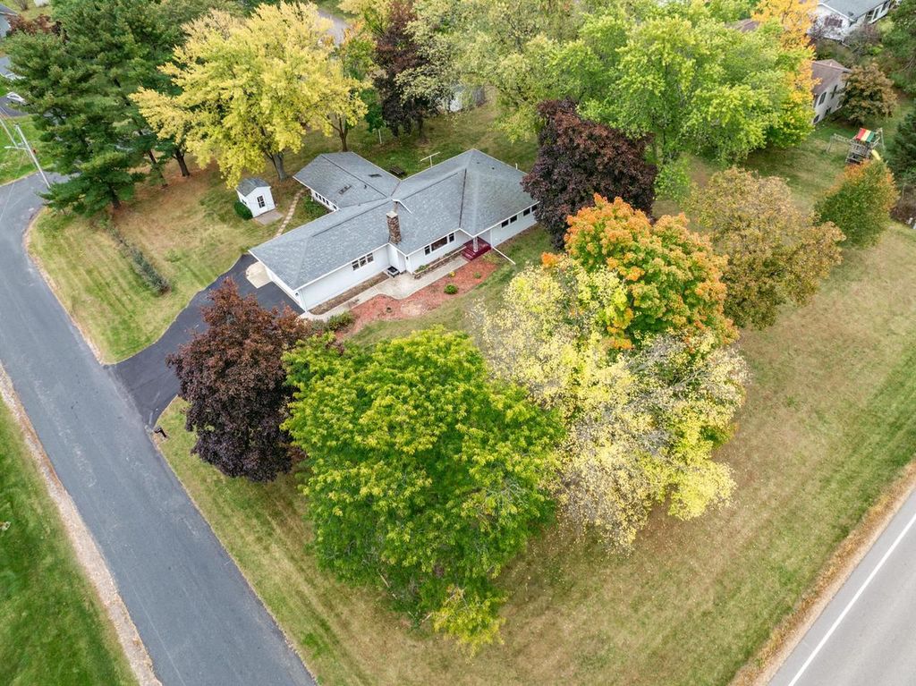 Photo of 1100 Division STREET, Mauston, WI 53948 (MLS # 2014662)