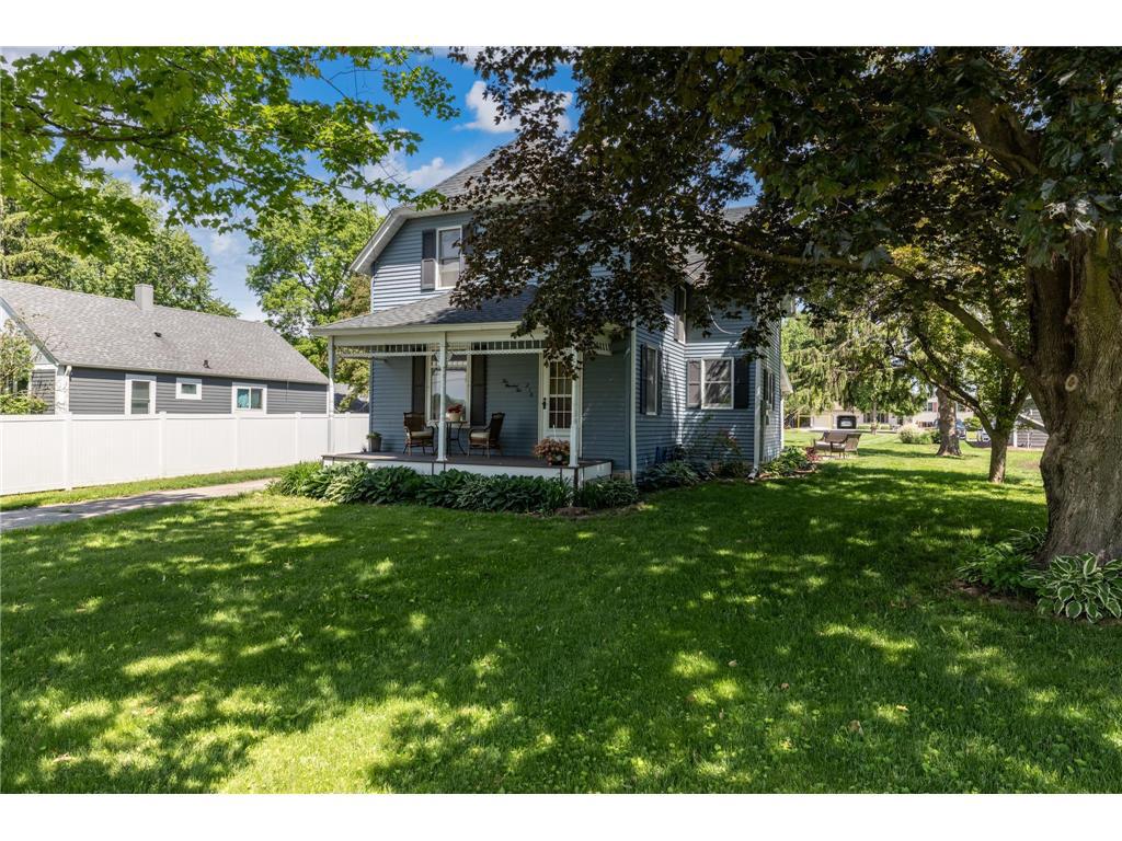 Photo of 210 W Summit AVENUE, Ellsworth, WI 54011 (MLS # 7117572)