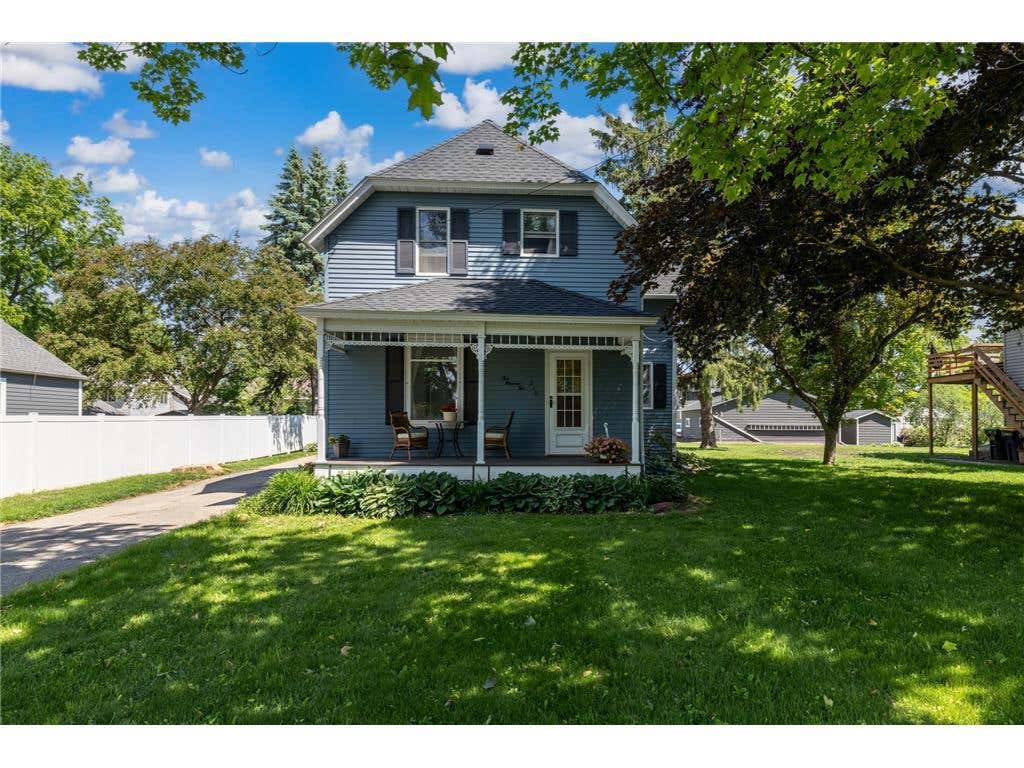 Photo of 210 W Summit AVENUE, Ellsworth, WI 54011 (MLS # 7117572)