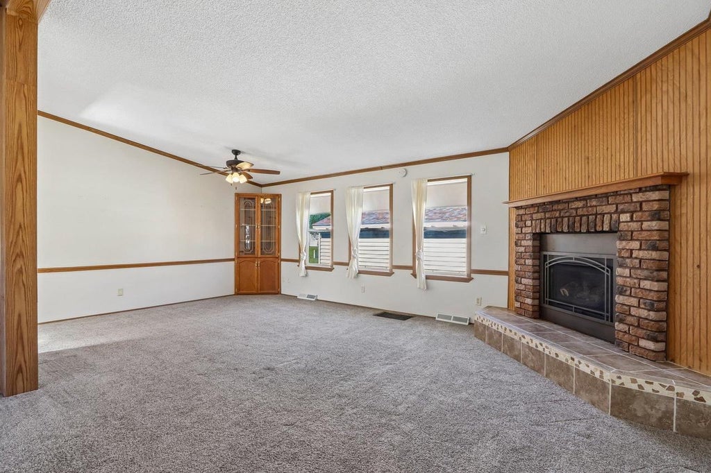 Photo of 601 Park Ridge ROAD, Waterford, WI 53185 (MLS # 2033674)