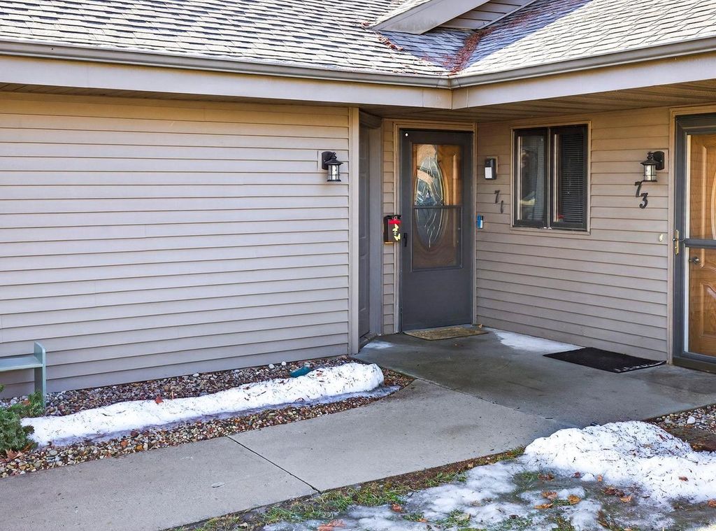 Photo of 71 Spencer Village COURT, Appleton, WI 54914 (MLS # 50321359)