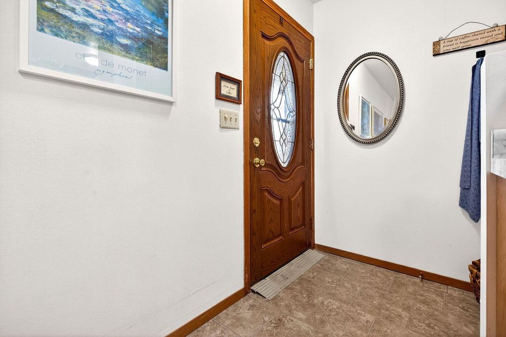 Photo of 71 Spencer Village COURT, Appleton, WI 54914 (MLS # 50321359)